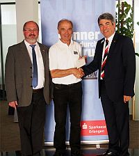 Spenden&uuml;bergabe Sparkasse Erlangen an Verkehrswacht Erlangen